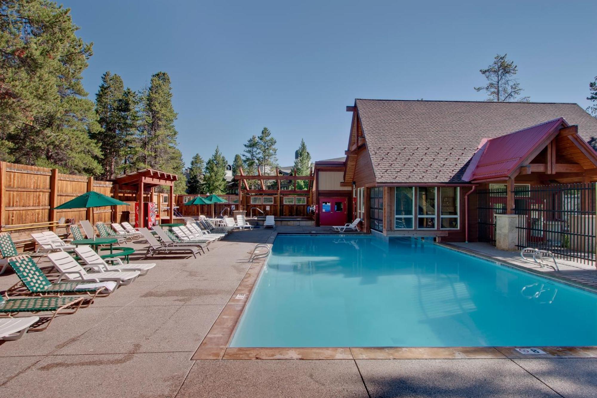 Pine Ridge Condos Breckenridge Bagian luar foto